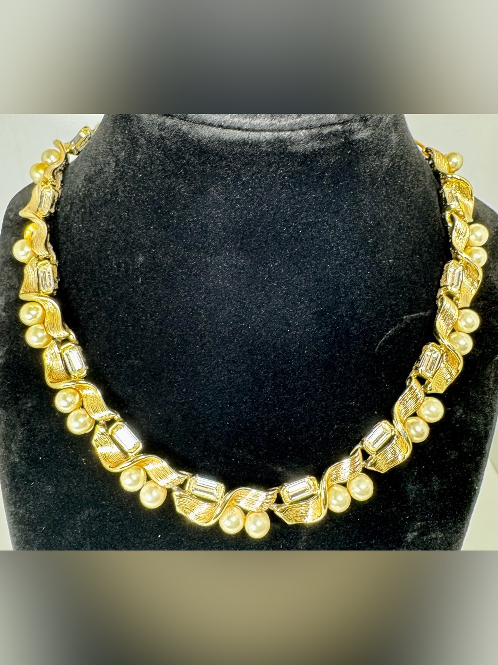Vintage 1950s Lisner Pearl & Crystal Gold-tone Link Choker Necklace #1753